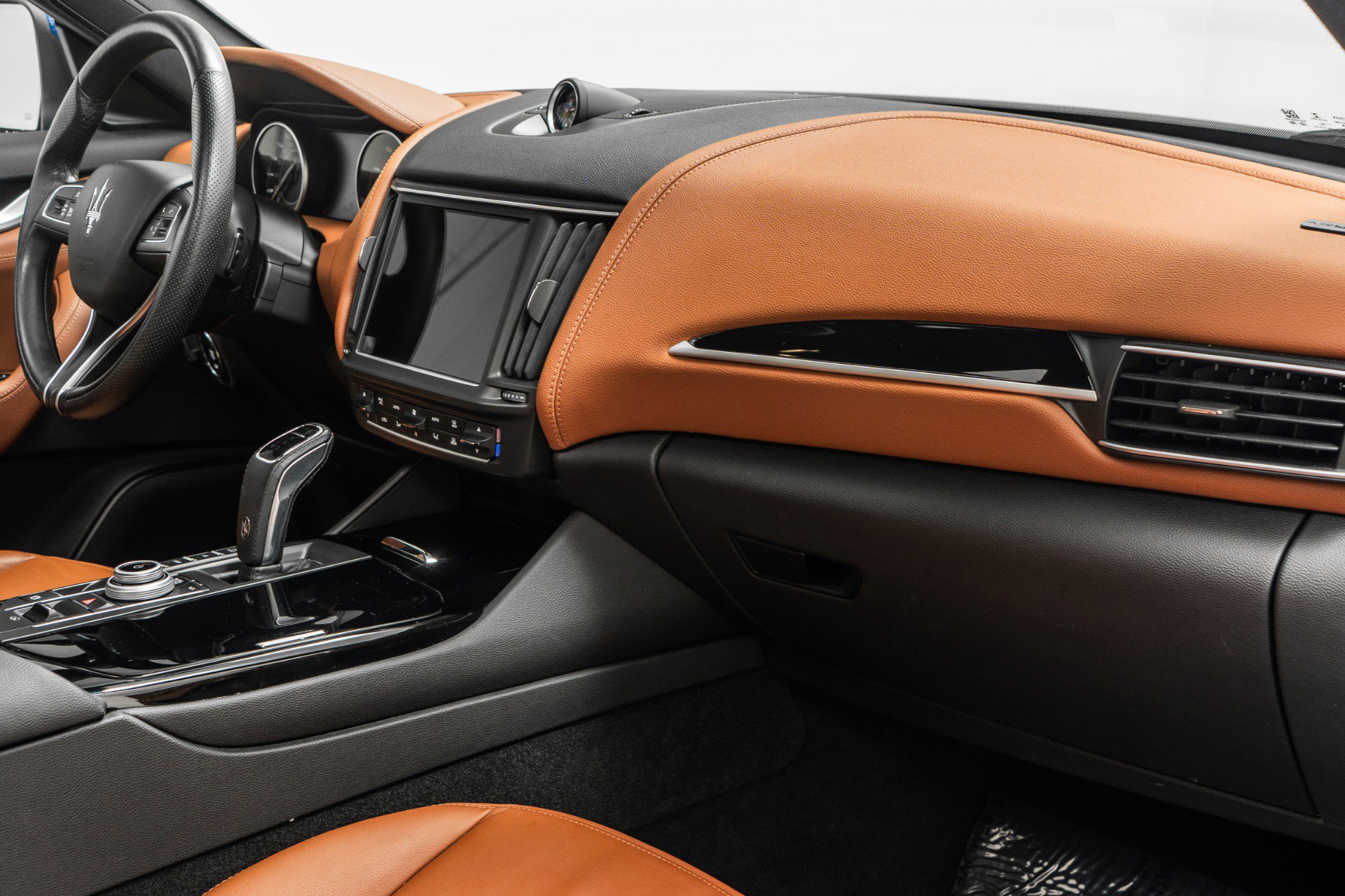 Used 2022 Maserati Levante GT image 14