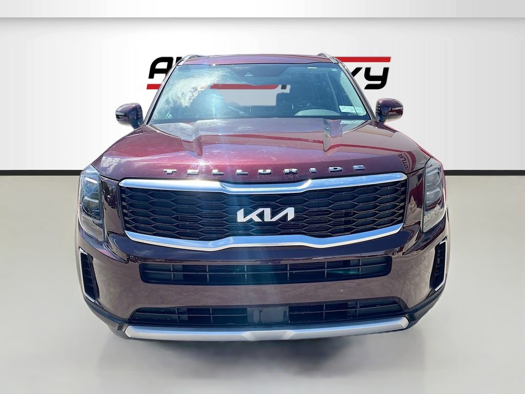 Used 2022 Kia Telluride EX w/ EX Premium Package AWD/4WD image 2