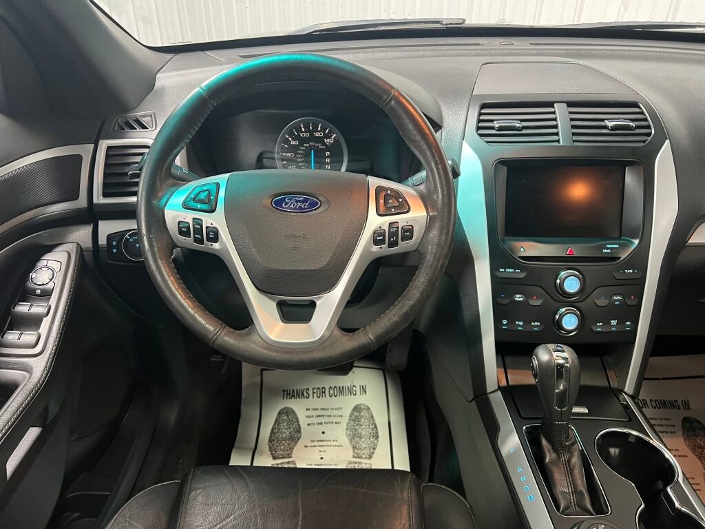 Used 2015 Ford Explorer XLT w/ Equipment Group 202A image 4