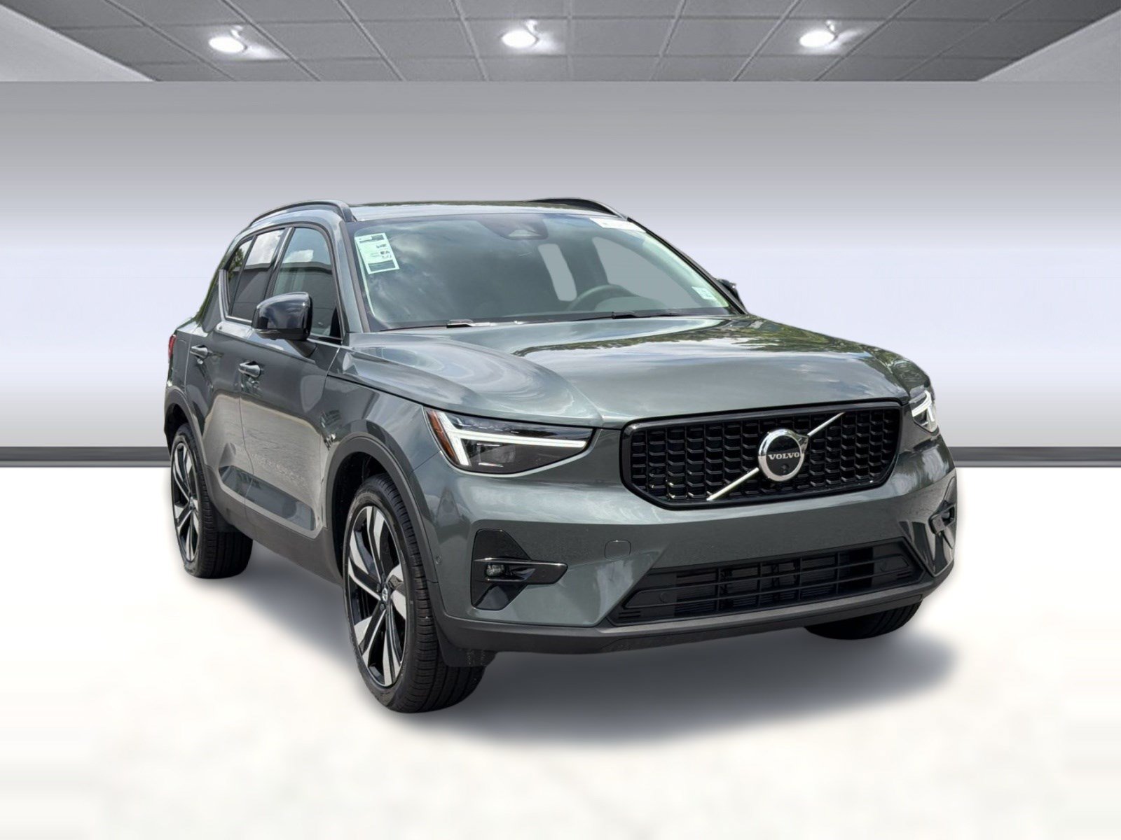 New 2026 Volvo XC40 B5 Plus w/ Climate Package AWD/4WD image 7