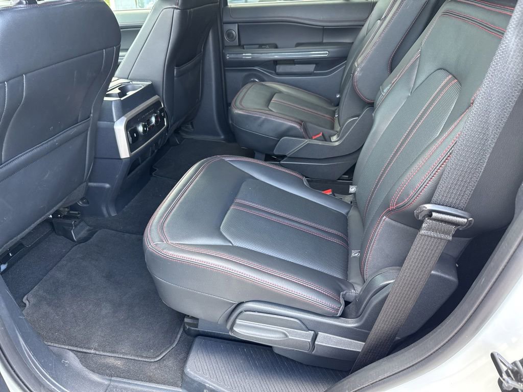 Used 2024 Ford Expedition Limited AWD/4WD image 4