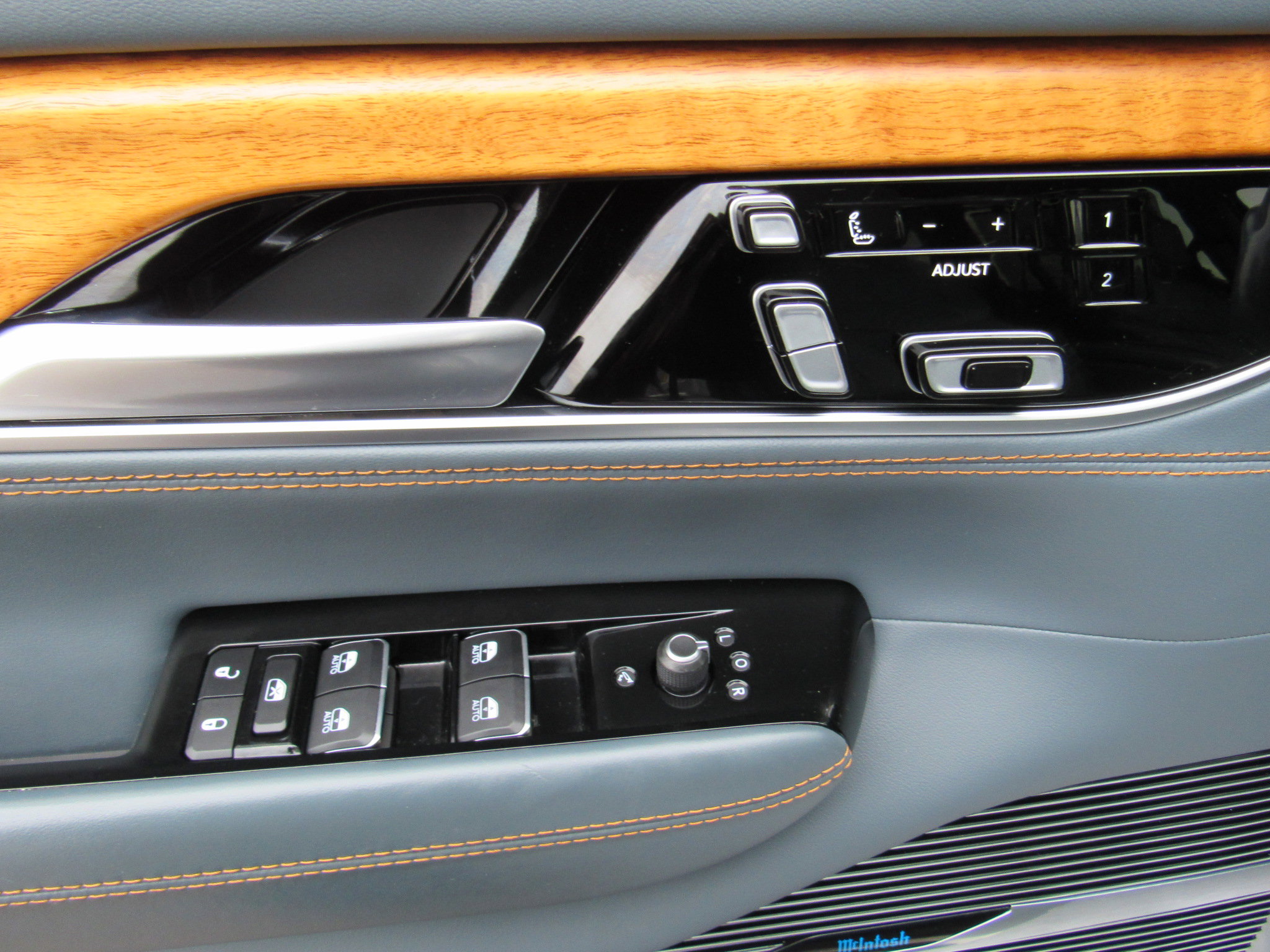 Used 2022 Jeep Grand Wagoneer Series II image 13