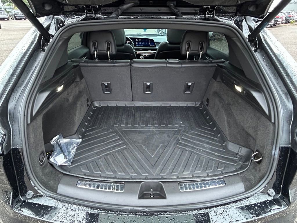 Used 2025 Cadillac XT4 Sport w/ Cold Weather Package image 51