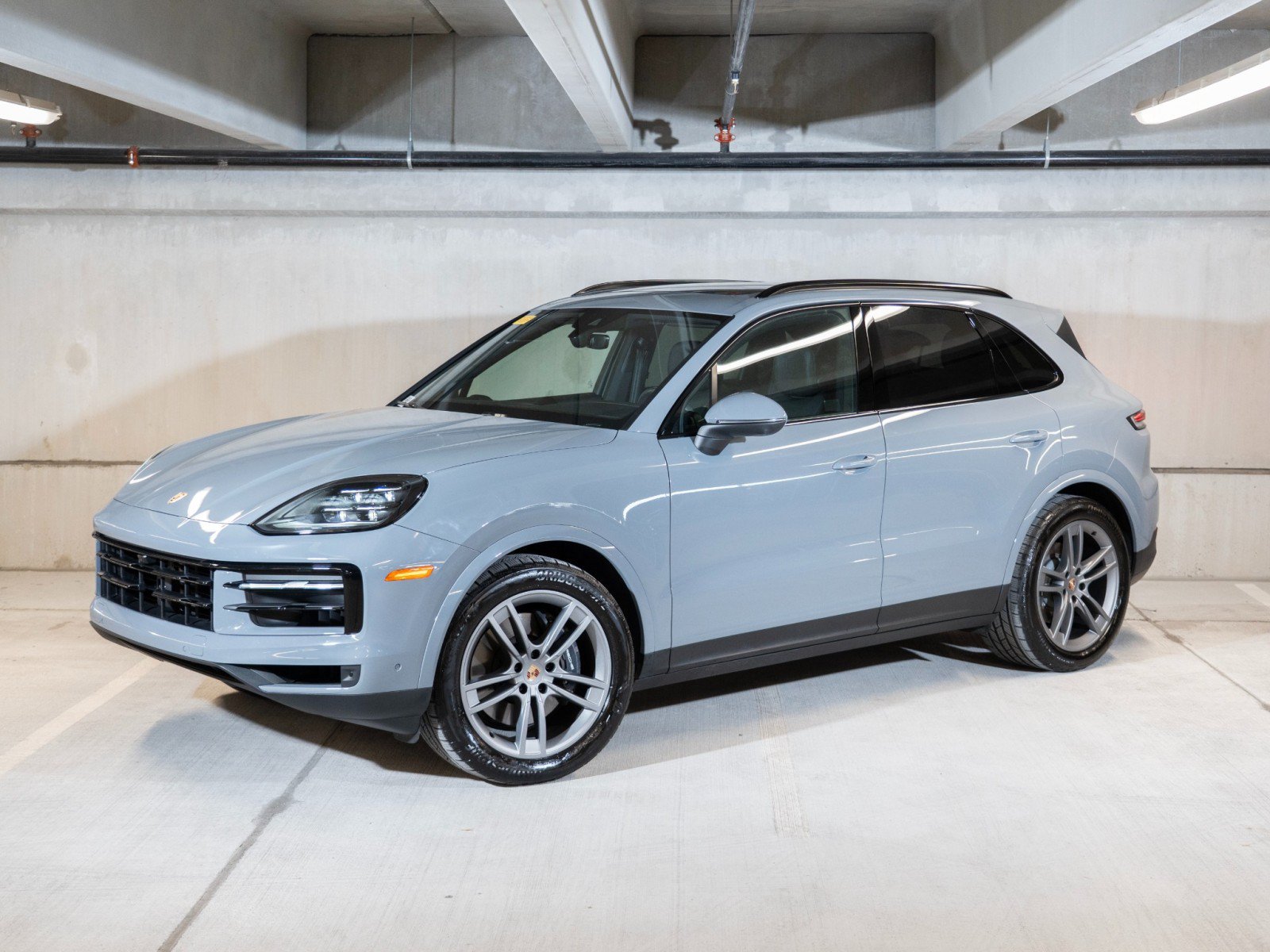 Certified 2026 Porsche Cayenne AWD/4WD image 1