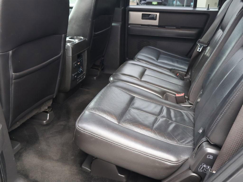 Used 2012 Ford Expedition Limited image 30