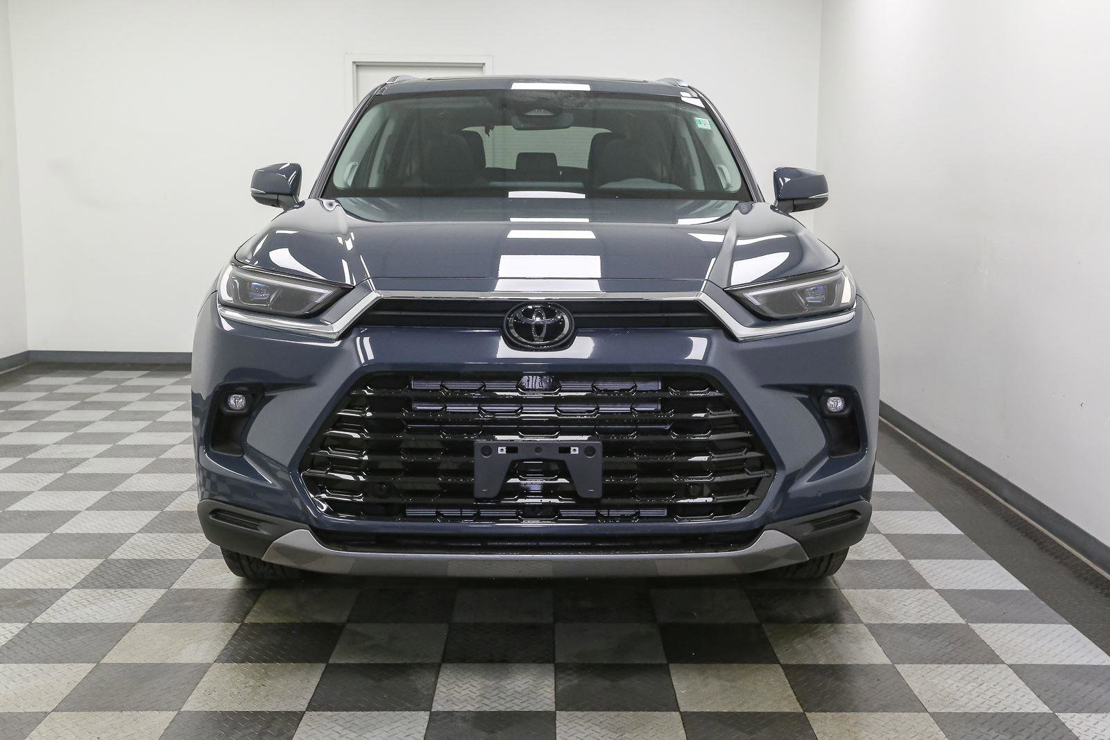 New 2026 Toyota Grand Highlander Limited image 3