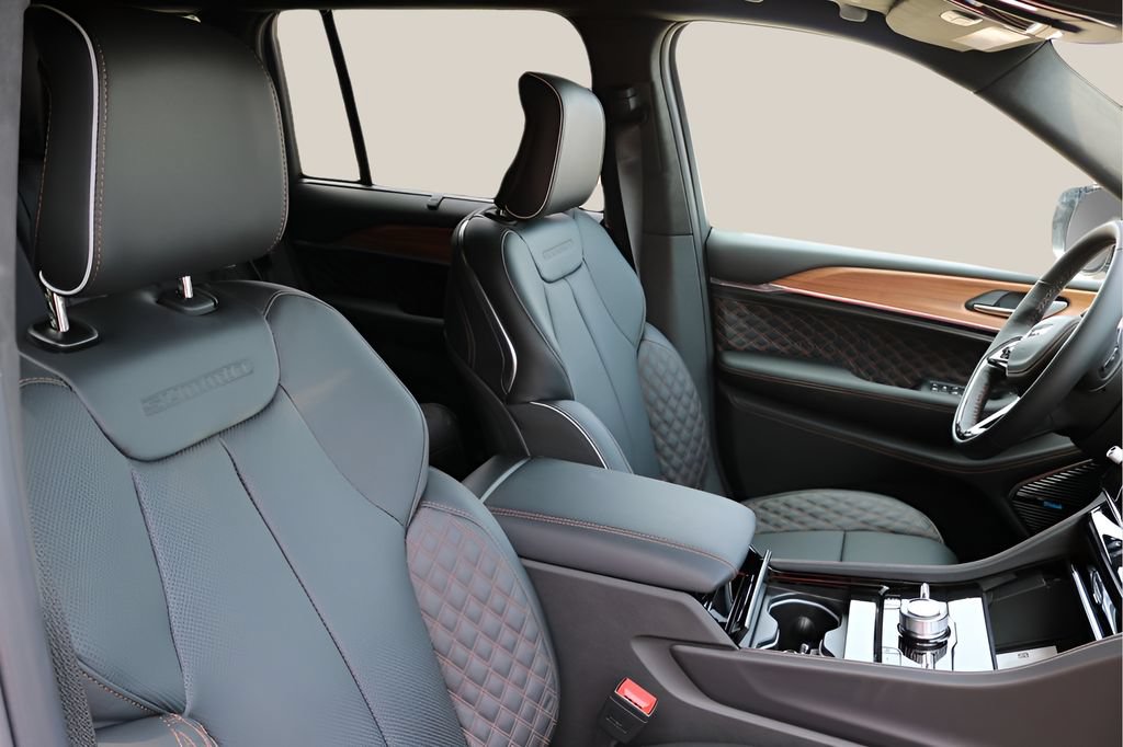 New 2026 Jeep Grand Cherokee Summit AWD/4WD image 21
