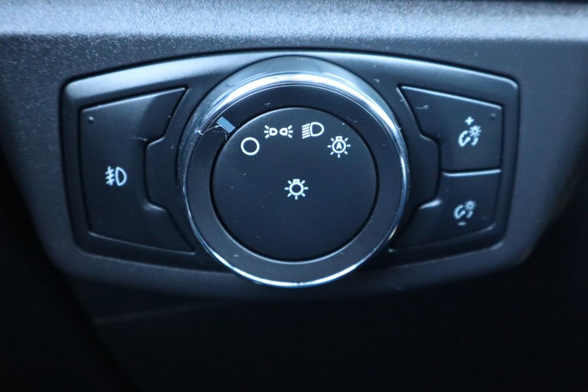 Used 2014 Ford Fusion Energi Titanium w/ Driver Assist Package image 29