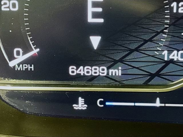 Used 2022 GMC Yukon XL Denali image 13