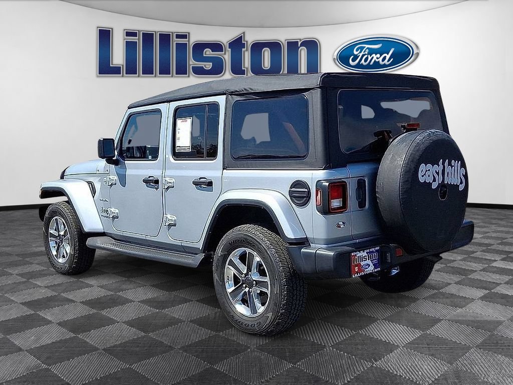 Used 2022 Jeep Wrangler Unlimited Sahara w/ Cold Weather Group AWD/4WD image 6