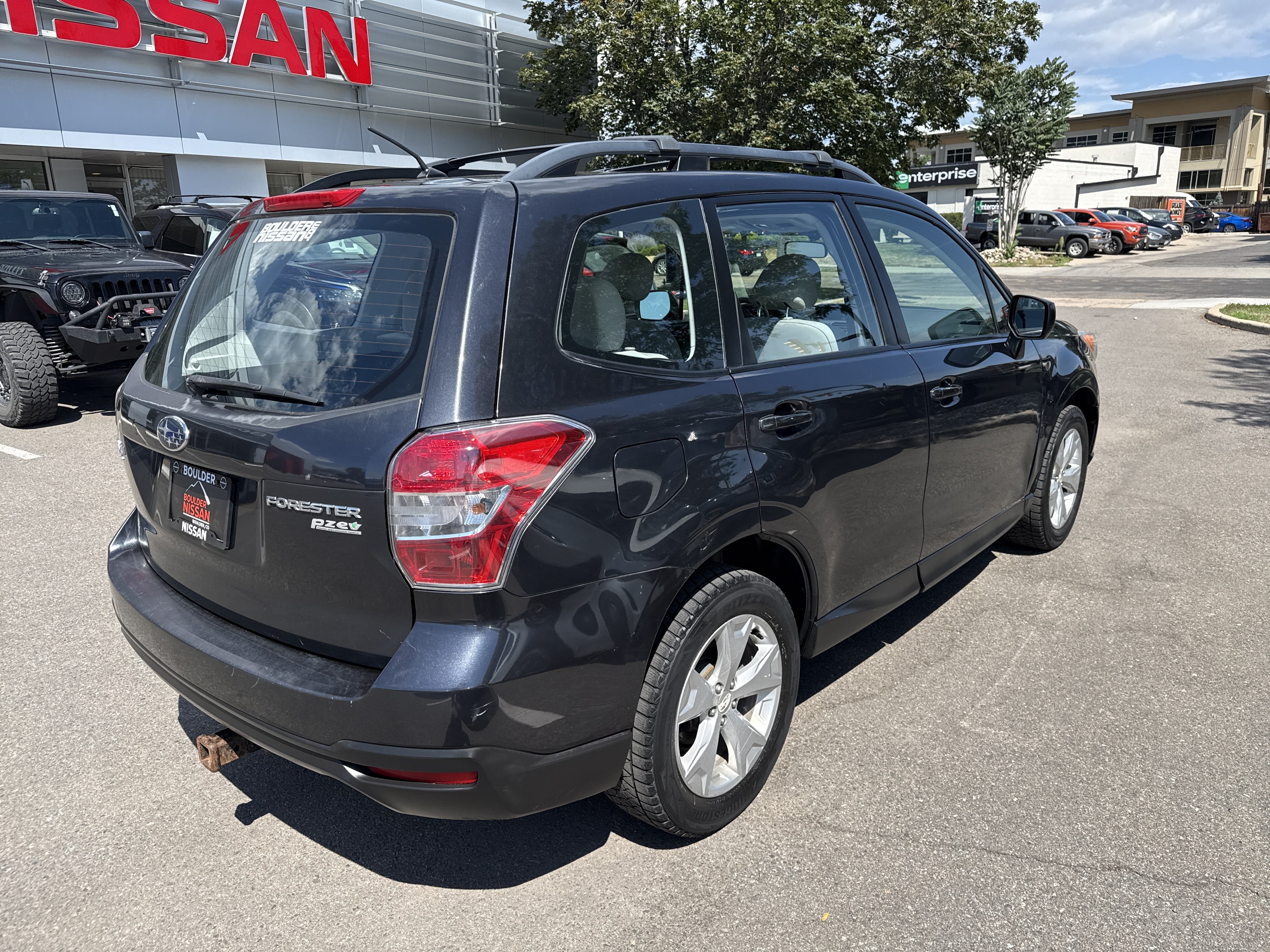 Used 2015 Subaru Forester 2.5i w/ Alloy Wheel Package AWD/4WD image 7