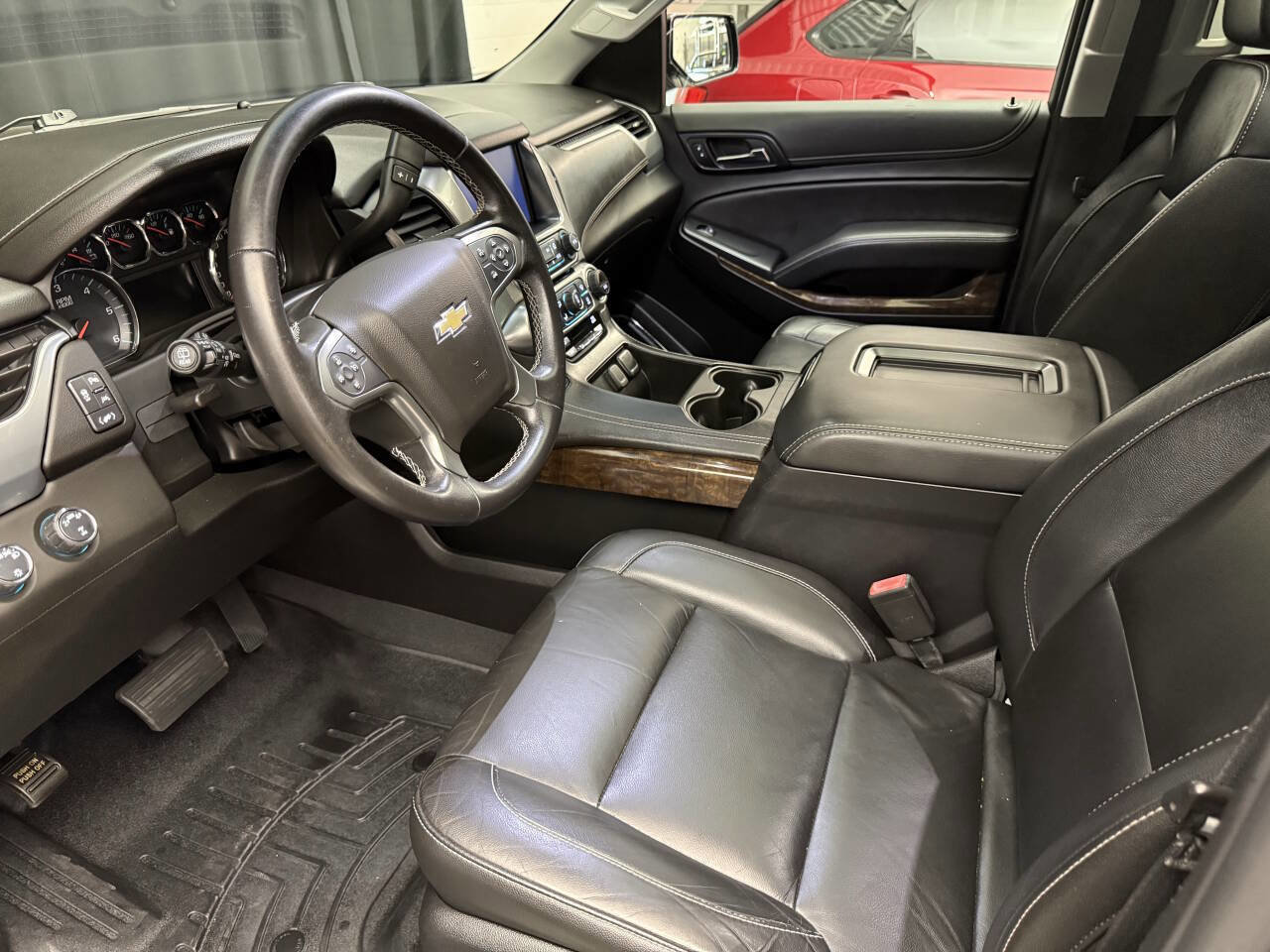 Used 2019 Chevrolet Suburban LT AWD/4WD image 11