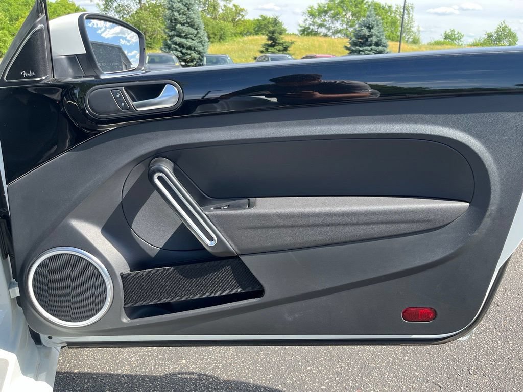 Used 2019 Volkswagen Beetle 2.0T Final Edition SEL FWD image 16