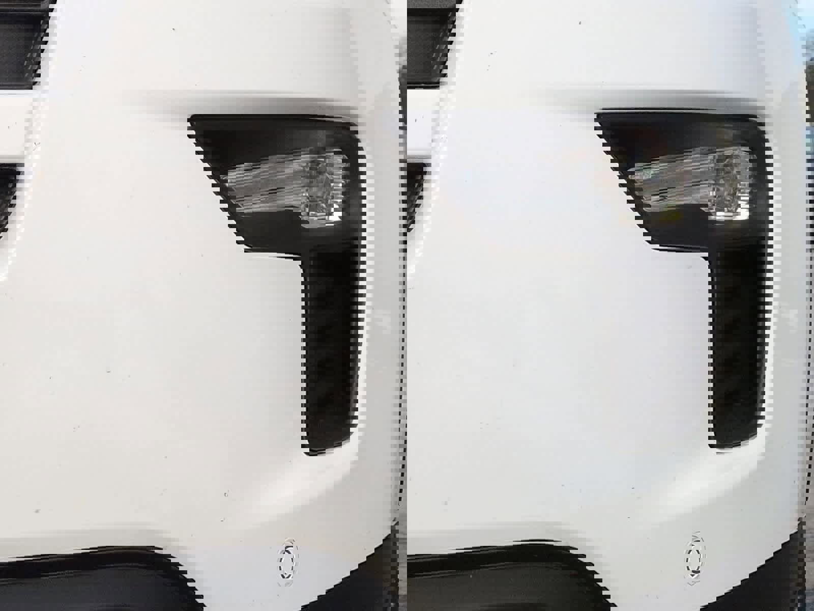 Certified 2018 Ford Explorer XLT w/ Equipment Group 202A image 11