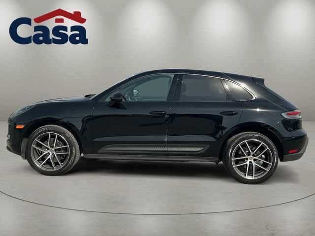 Used 2025 Porsche Macan AWD/4WD image 3