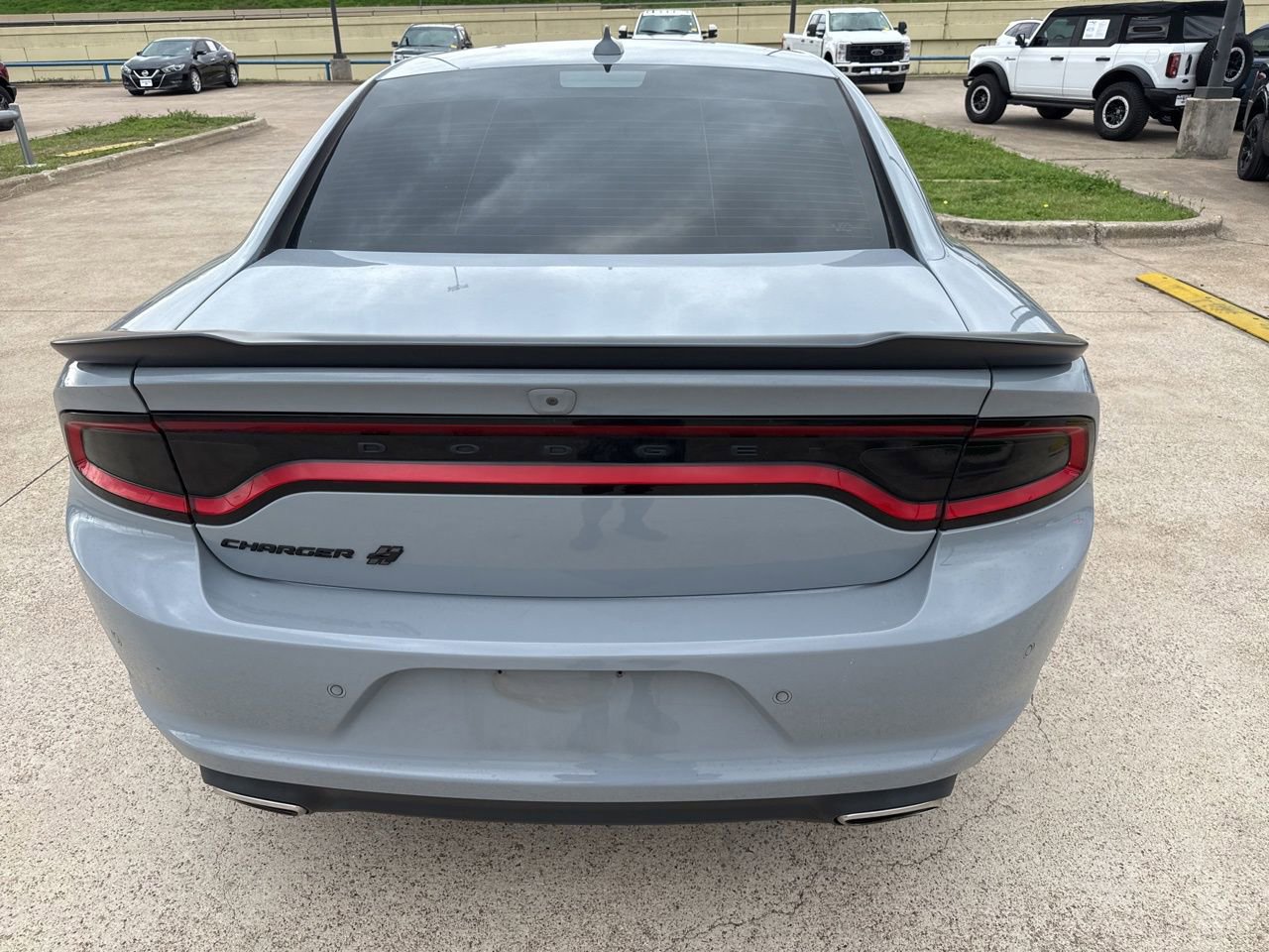 Used 2022 Dodge Charger SXT w/ Blacktop Package image 9