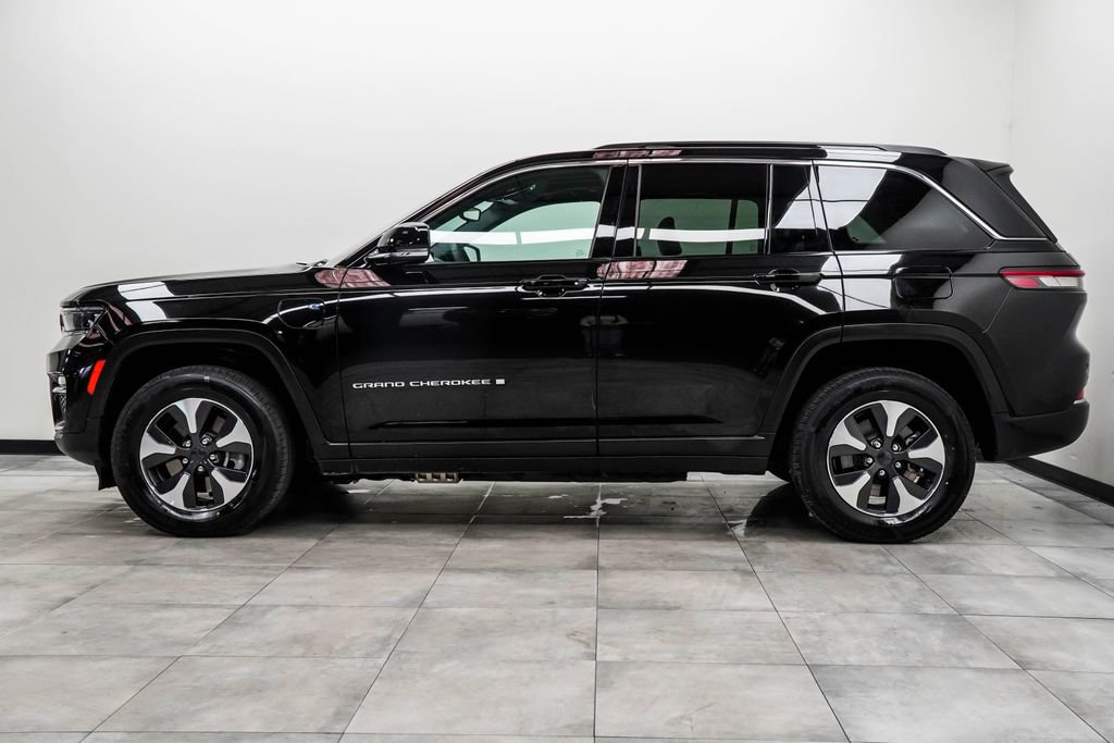 Used 2024 Jeep Grand Cherokee Limited 4xe AWD/4WD image 8
