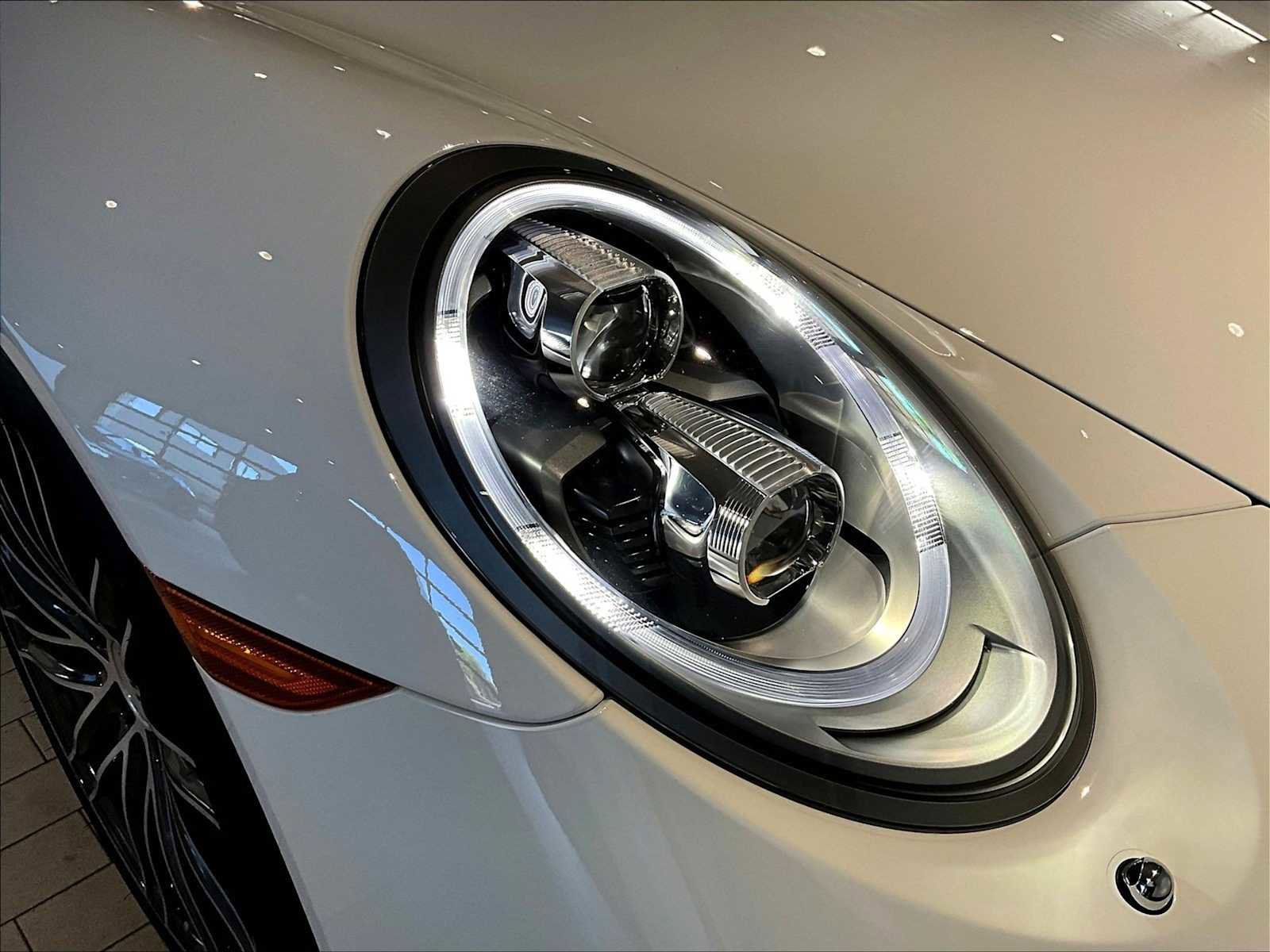 Used 2017 Porsche 911 Turbo image 15