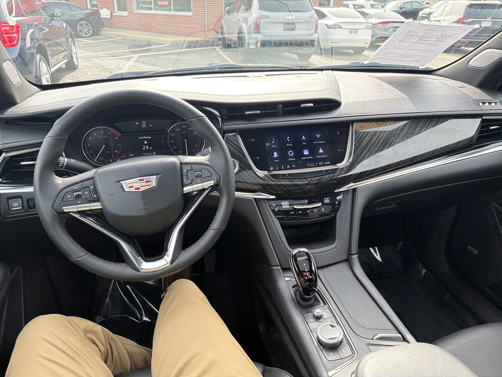 Used 2022 Cadillac XT6 Premium Luxury AWD/4WD image 13