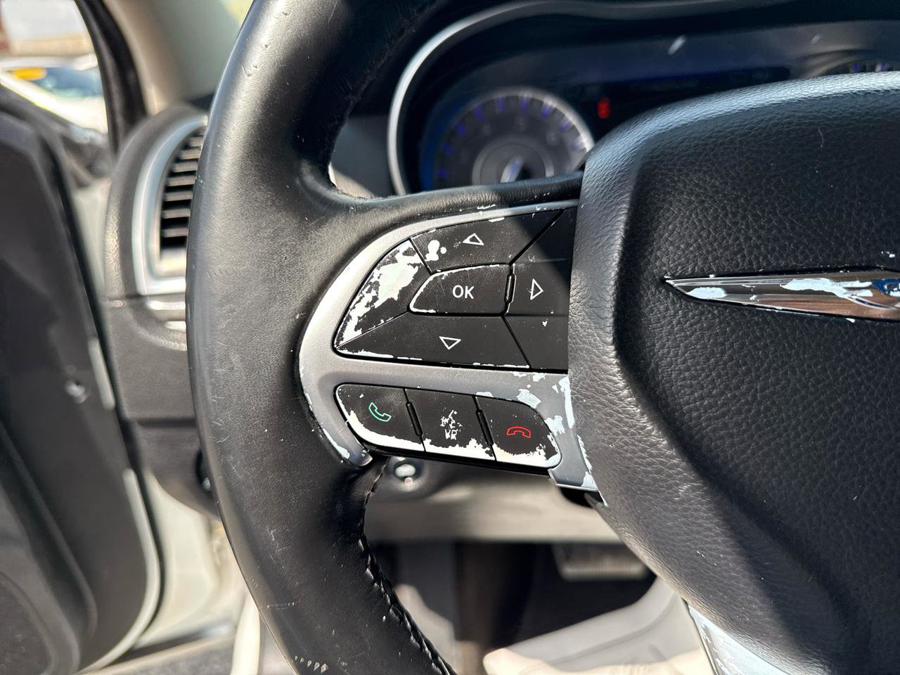 Used 2015 Chrysler 300 Limited image 15