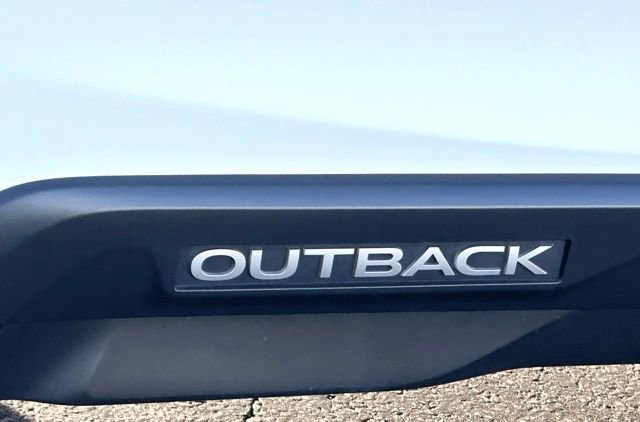 Used 2022 Subaru Outback Limited image 14