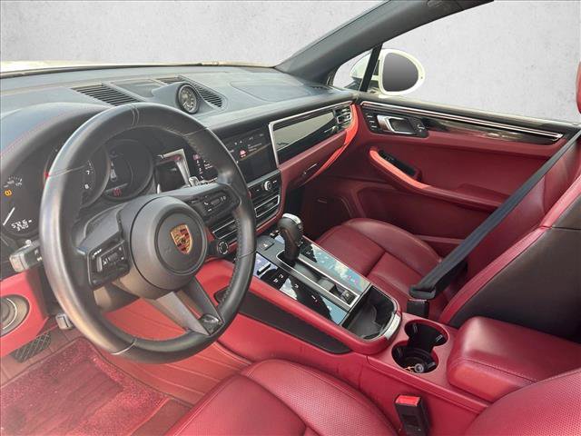 Used 2023 Porsche Macan Turbo AWD/4WD image 9