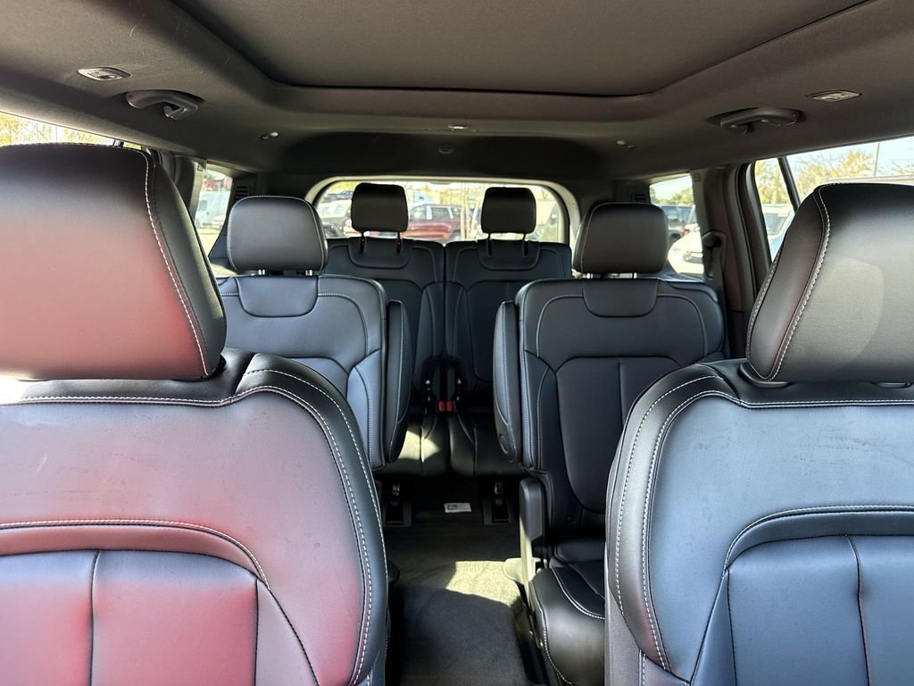 New 2025 Jeep Grand Cherokee L Limited w/ Trailer Tow Package image 32