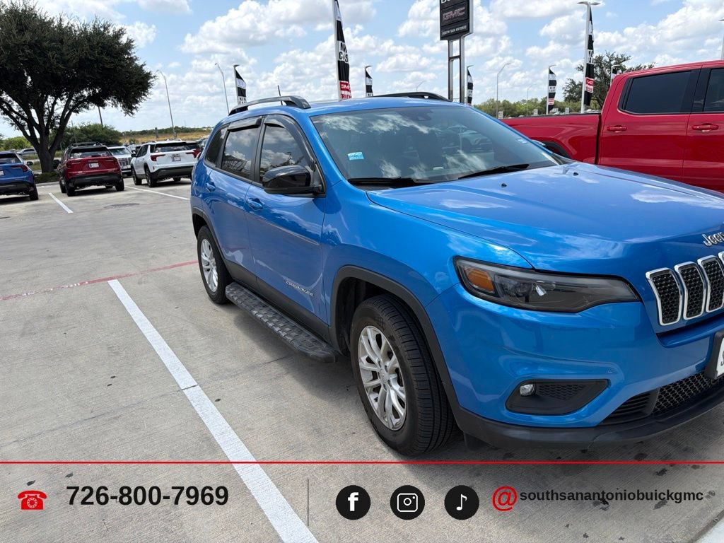 Used 2022 Jeep Cherokee Latitude Lux w/ Sun & Sound Group AWD/4WD image 2