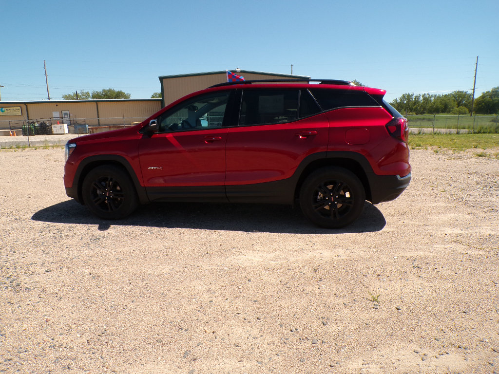 Used 2023 GMC Terrain AT4 AWD/4WD image 32