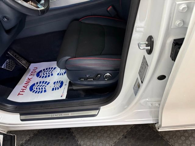 Used 2023 Genesis GV70 2.5T w/ Sport Prestige Package image 21