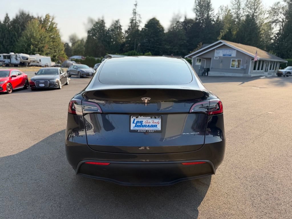 Used 2024 Tesla Model Y Long Range AWD/4WD image 6