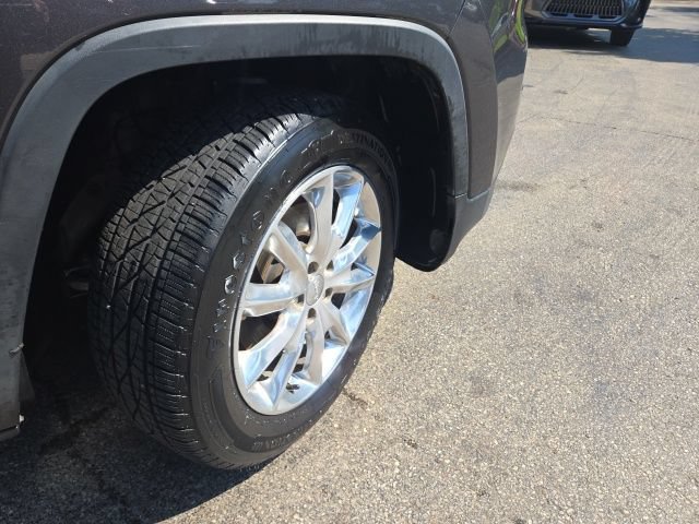 Used 2015 Jeep Cherokee Limited AWD/4WD image 42