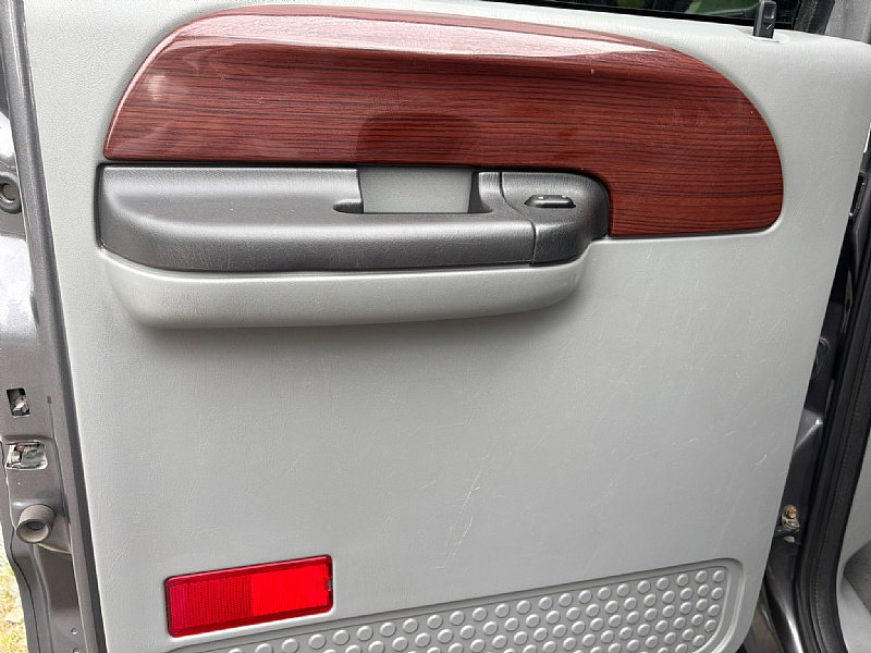 Used 2007 Ford F350 Lariat AWD/4WD image 13