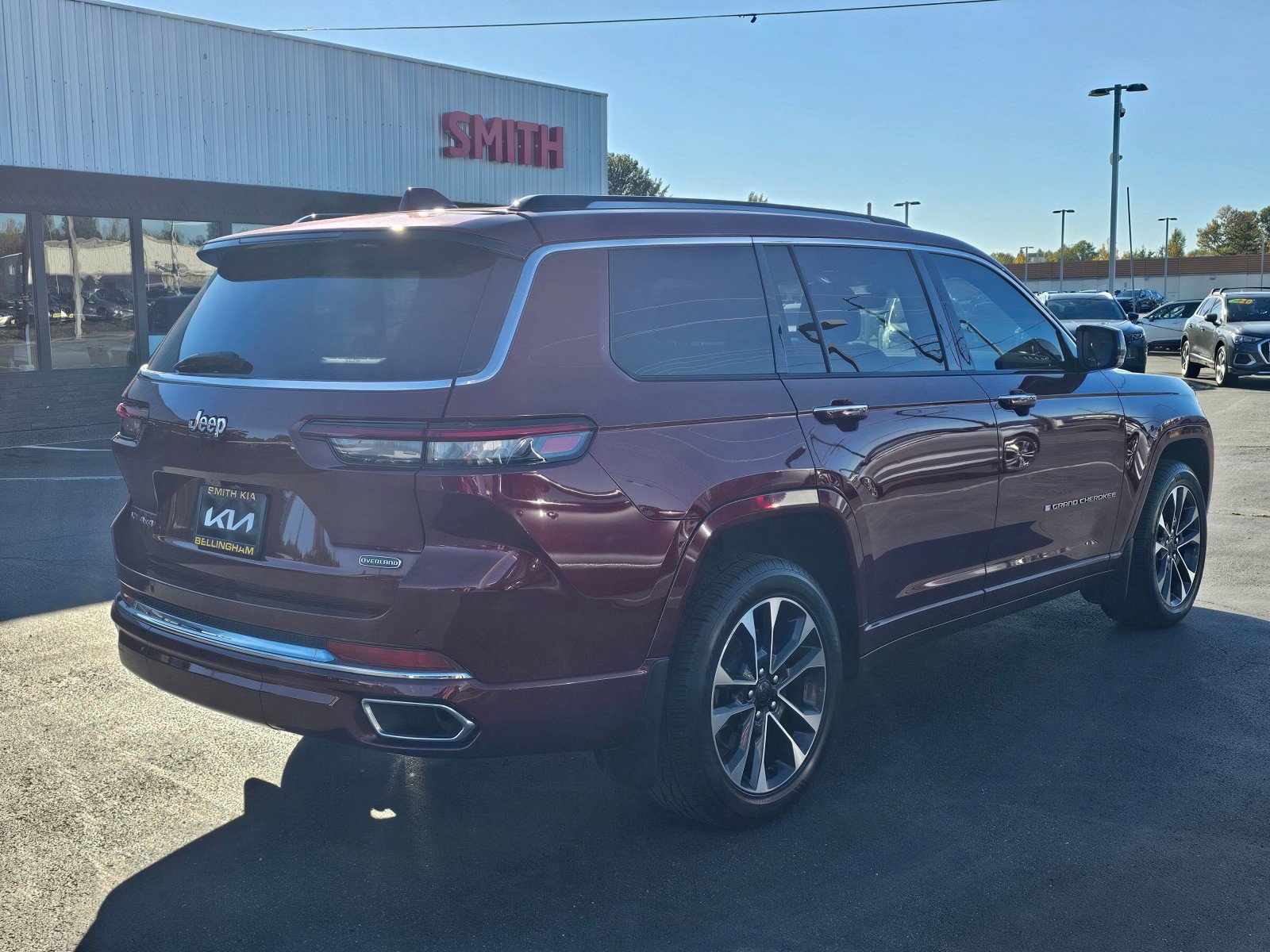 Used 2021 Jeep Grand Cherokee L Overland w/ MOPAR Finishing Package image 3