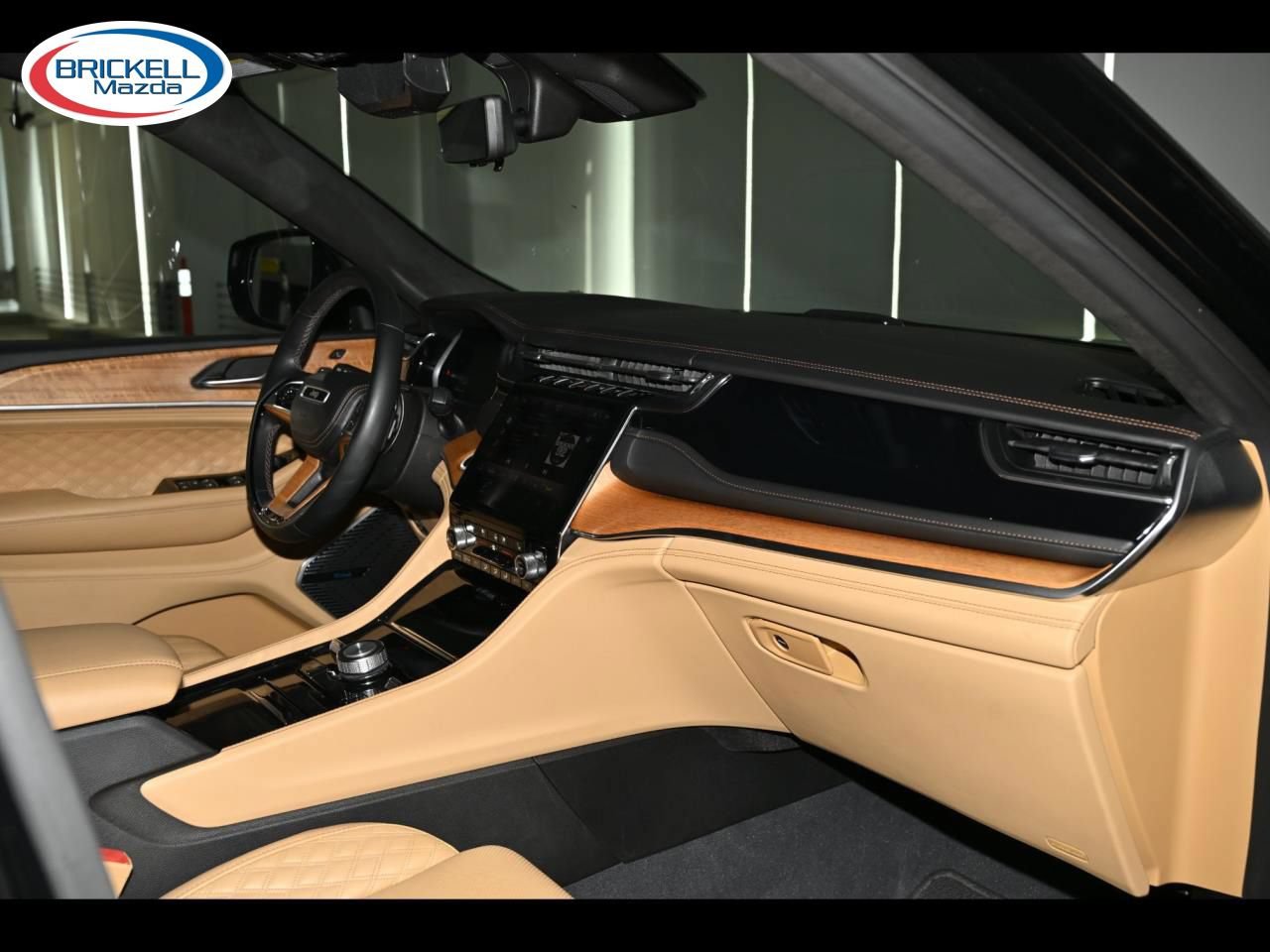 Used 2022 Jeep Grand Cherokee Summit AWD/4WD image 15
