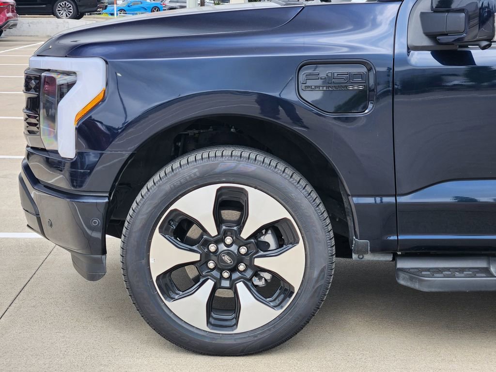 Used 2023 Ford F150 Lightning Platinum AWD/4WD image 8