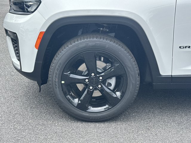 New 2026 Jeep Grand Cherokee Limited w/ Limited Altitude Package AWD/4WD image 11