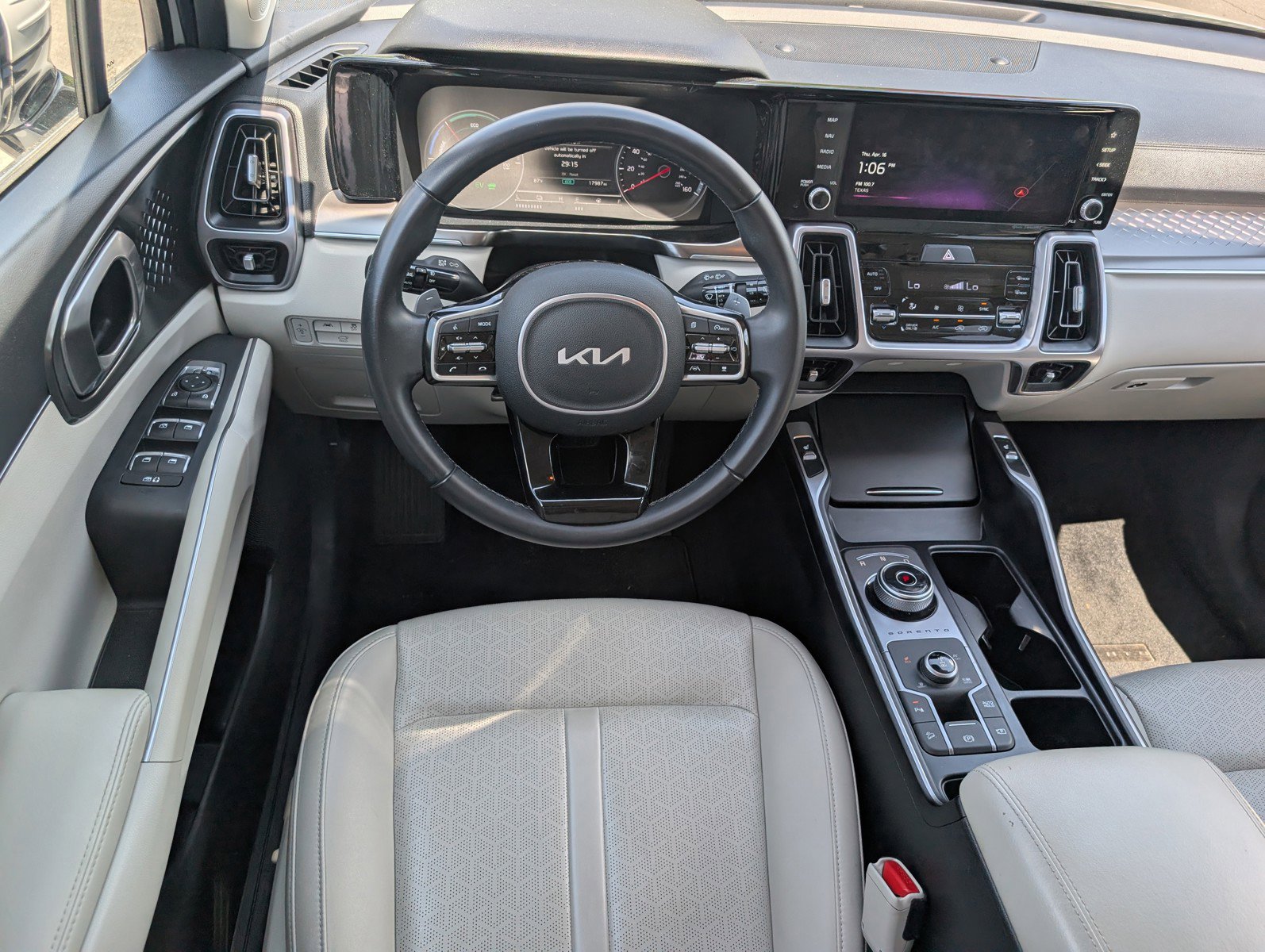 Used 2023 Kia Sorento EX image 8