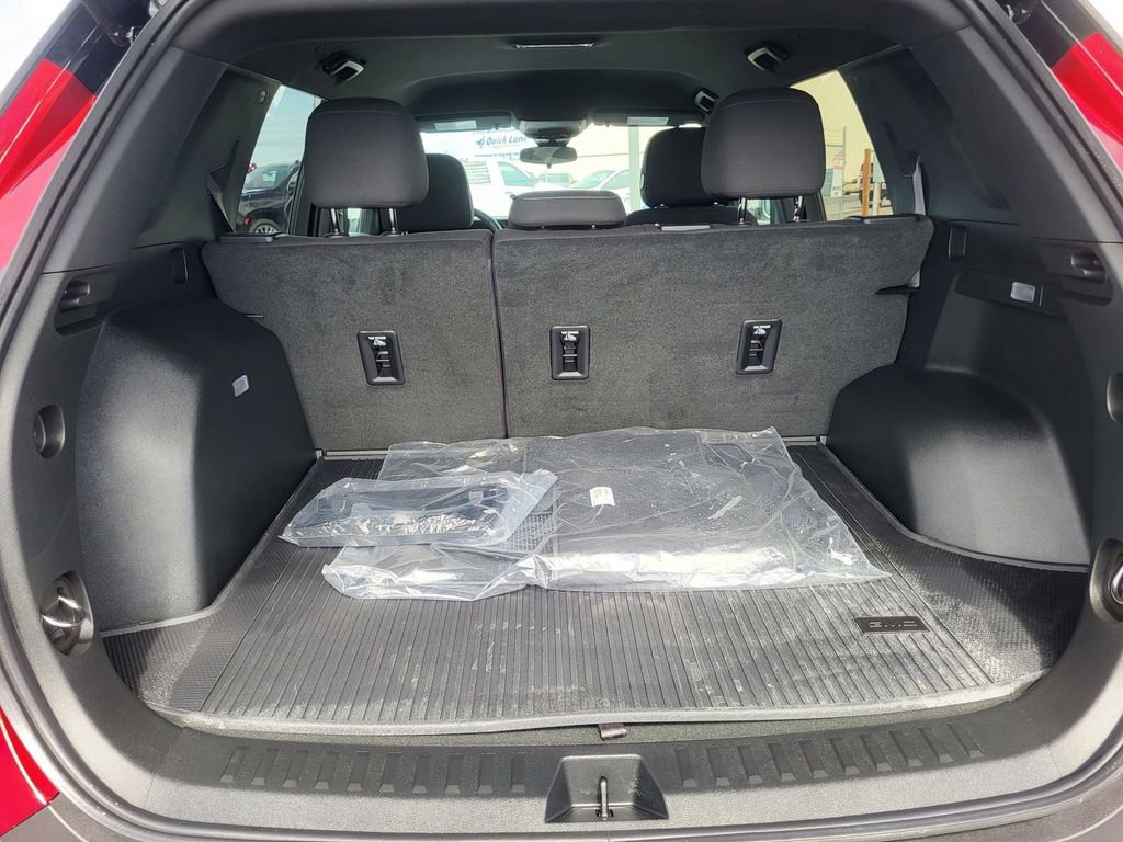 New 2026 GMC Terrain Elevation w/ LPO, Floor Liner Package AWD/4WD image 23