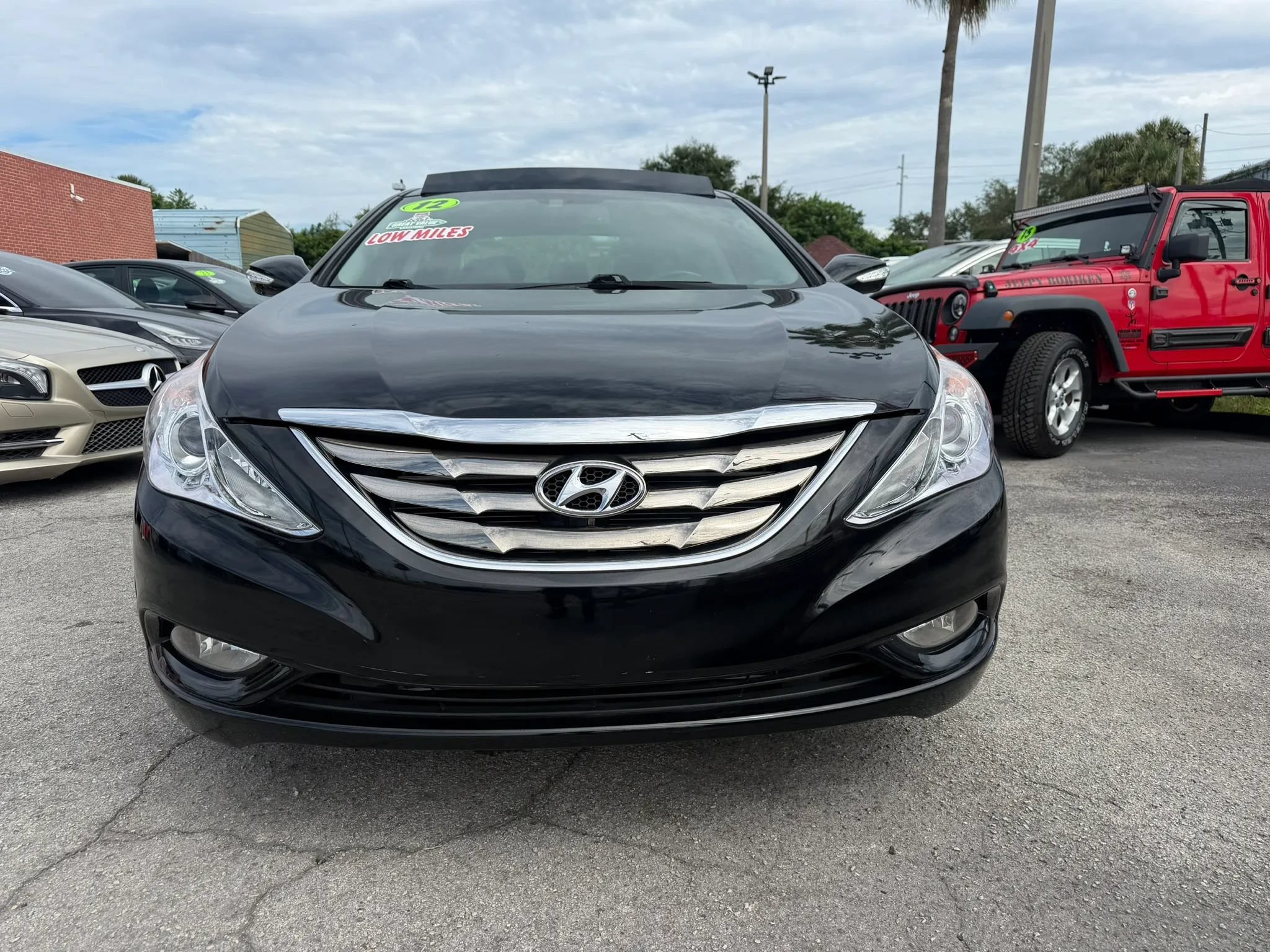 Used 2012 Hyundai Sonata Limited FWD image 2