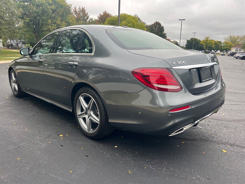 Used 2017 Mercedes-Benz E 300 4MATIC image 8
