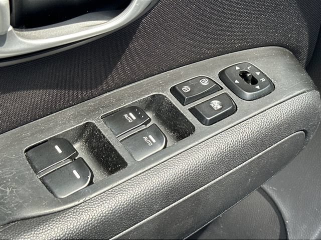 Used 2016 Kia Soul + FWD image 14