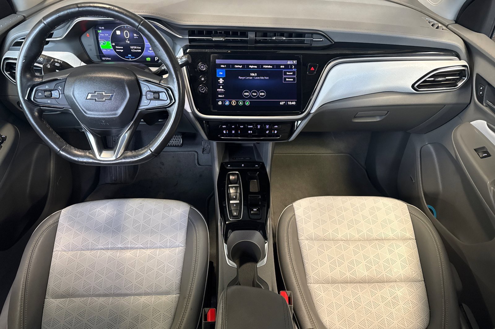 Used 2022 Chevrolet Bolt EUV Premier w/ Sun & Sound Package image 14