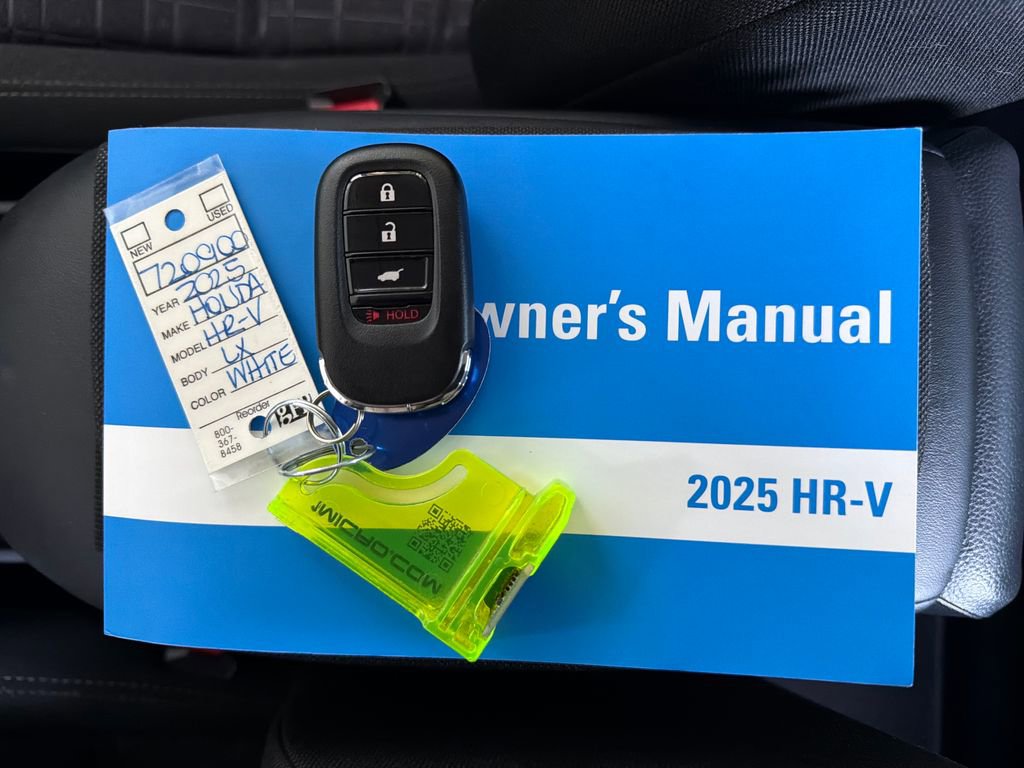 Used 2025 Honda HR-V LX image 33