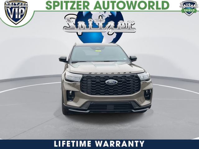 New 2026 Ford Explorer ST-Line w/ ST-Line Street Pack image 3