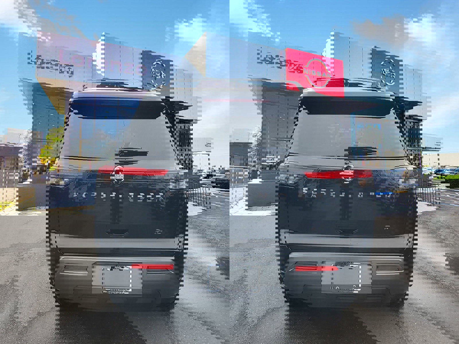 New 2026 Nissan Pathfinder SL image 5