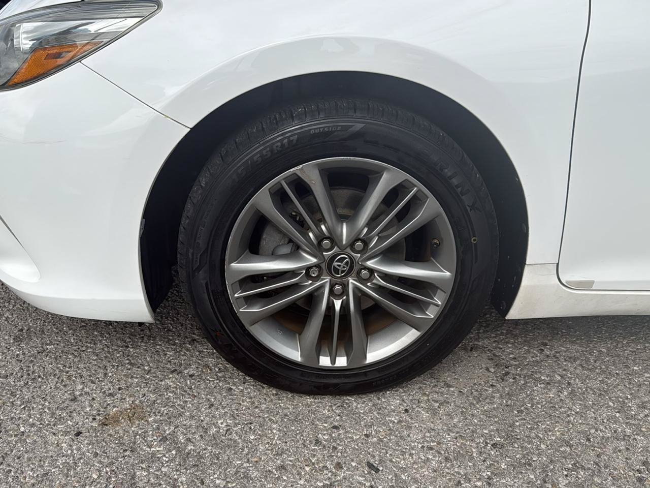 Used 2017 Toyota Camry SE FWD image 25