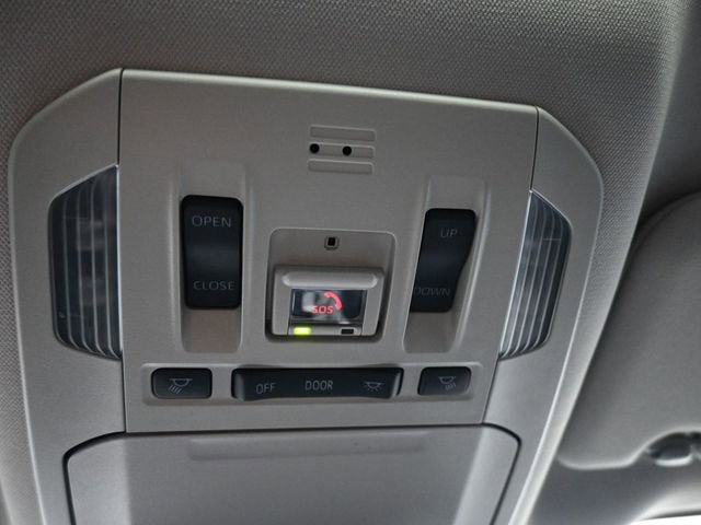 Used 2023 Toyota Highlander XLE image 20