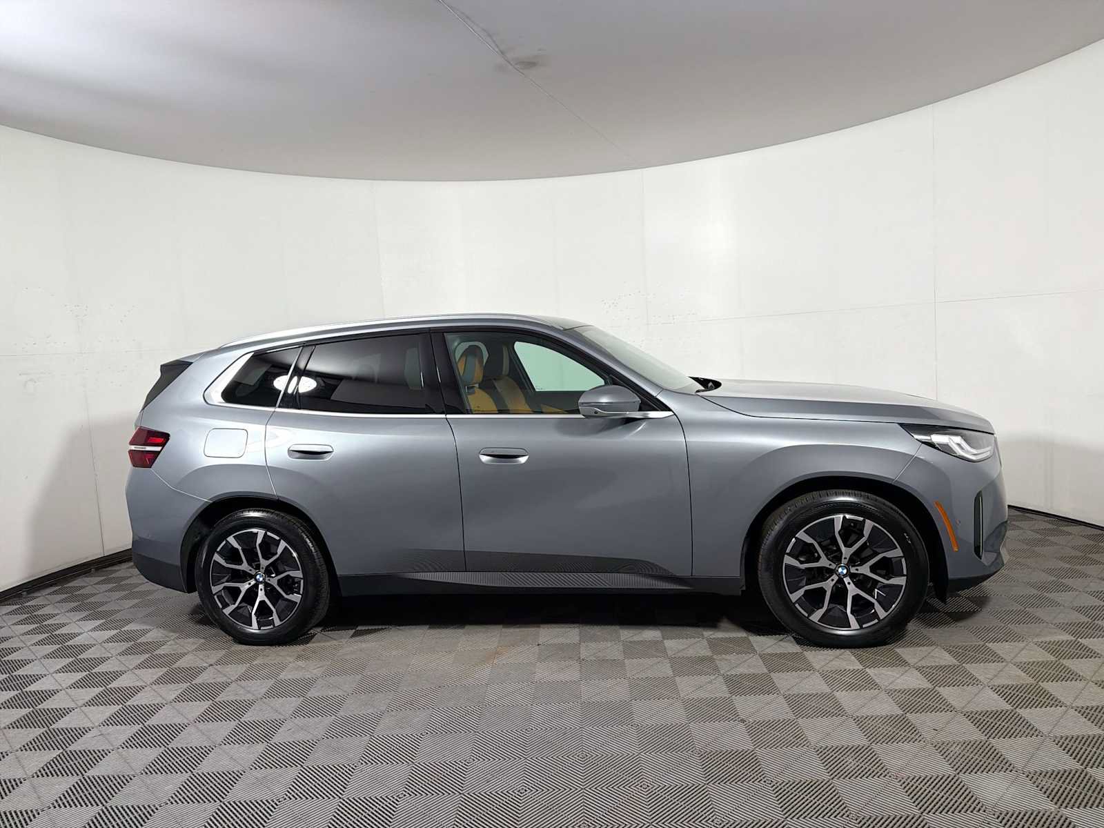 Used 2026 BMW X3 xDrive30i w/ Premium Package AWD/4WD image 7