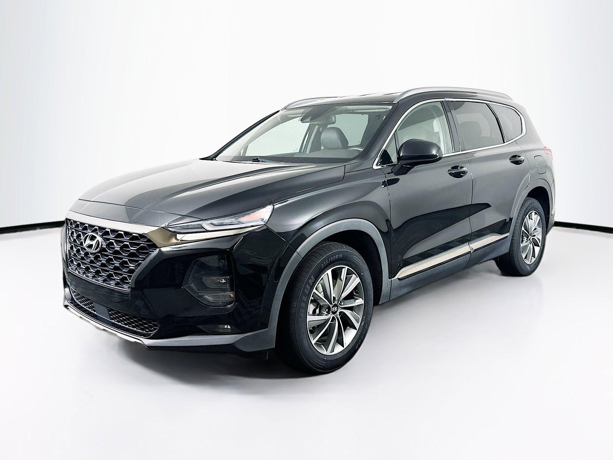Used 2019 Hyundai Santa Fe SEL w/ Cargo Package FWD image 3
